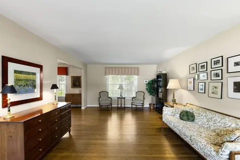 1240 Bar Harbor Terrace Northbrook IL 60062