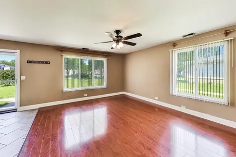 1313 Cove Drive Prospect Heights IL 60070