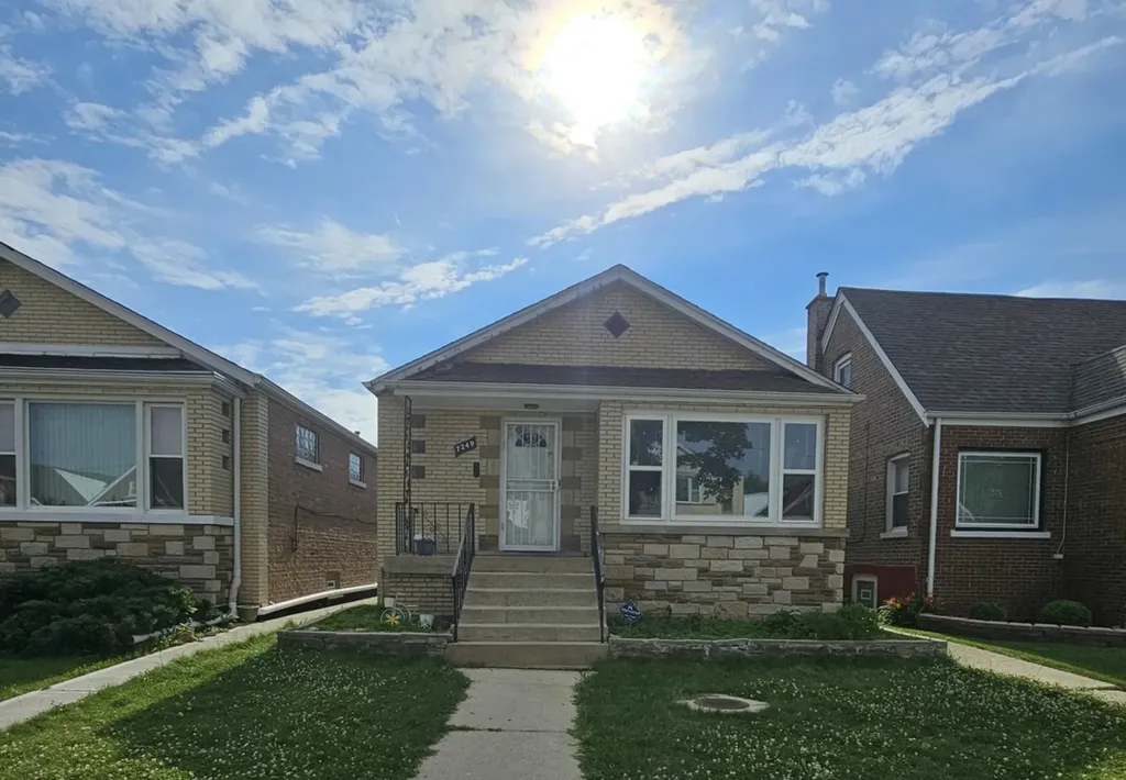 7249 South Sacramento Avenue Chicago IL 60629