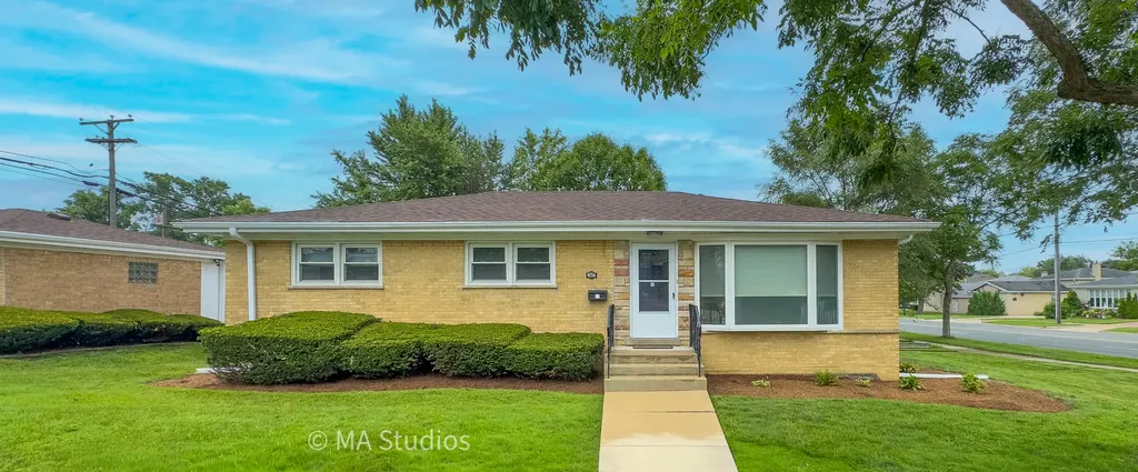4256 Golf Road Skokie IL 60076