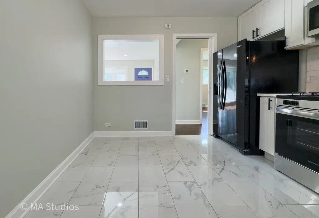 4256 Golf Road Skokie IL 60076