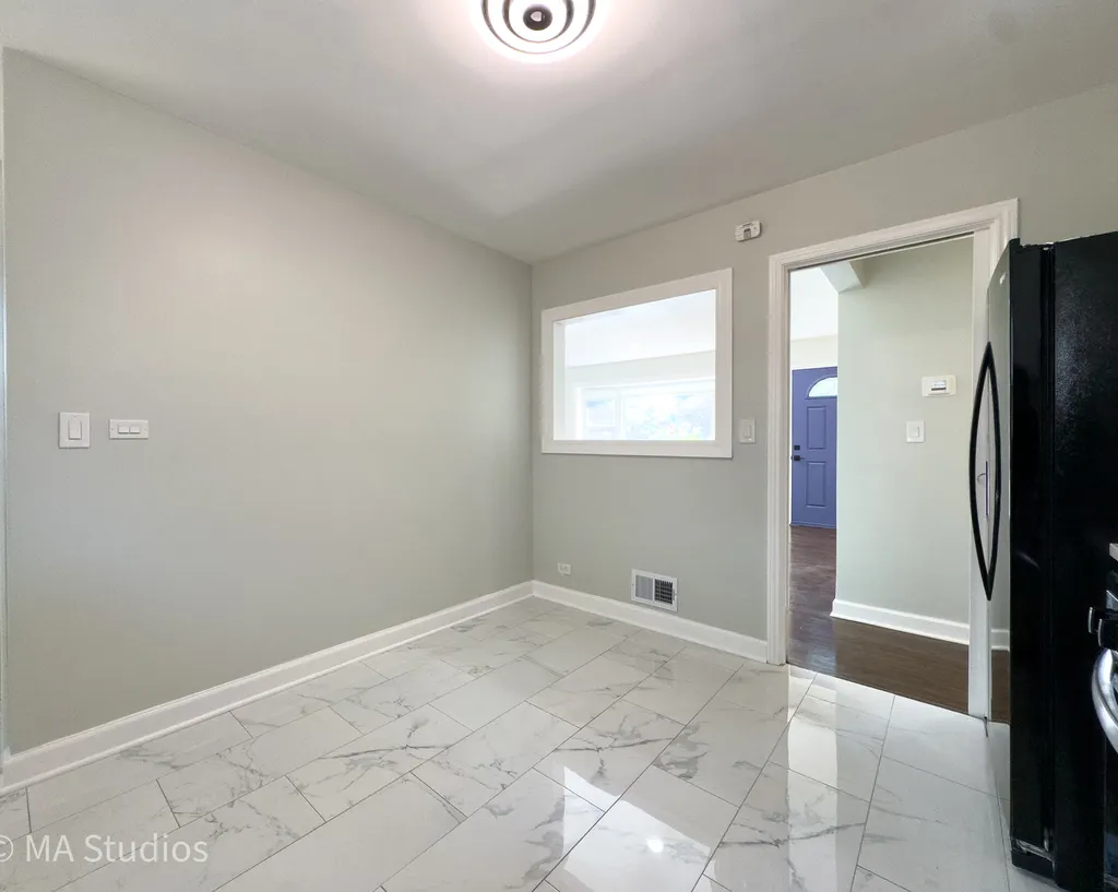 4256 Golf Road Skokie IL 60076