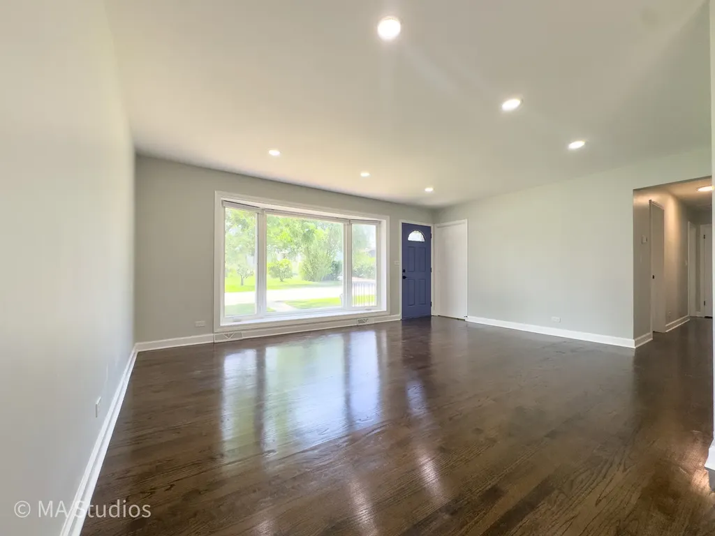 4256 Golf Road Skokie IL 60076