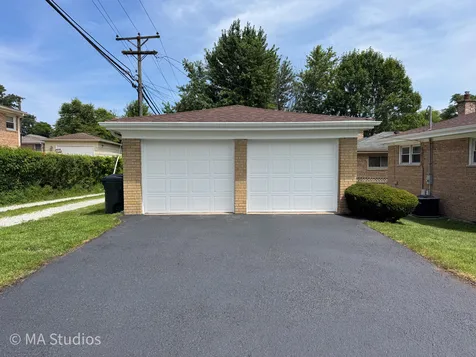 4256 Golf Road Skokie IL 60076