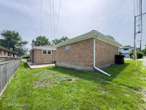 4256 Golf Road Skokie IL 60076