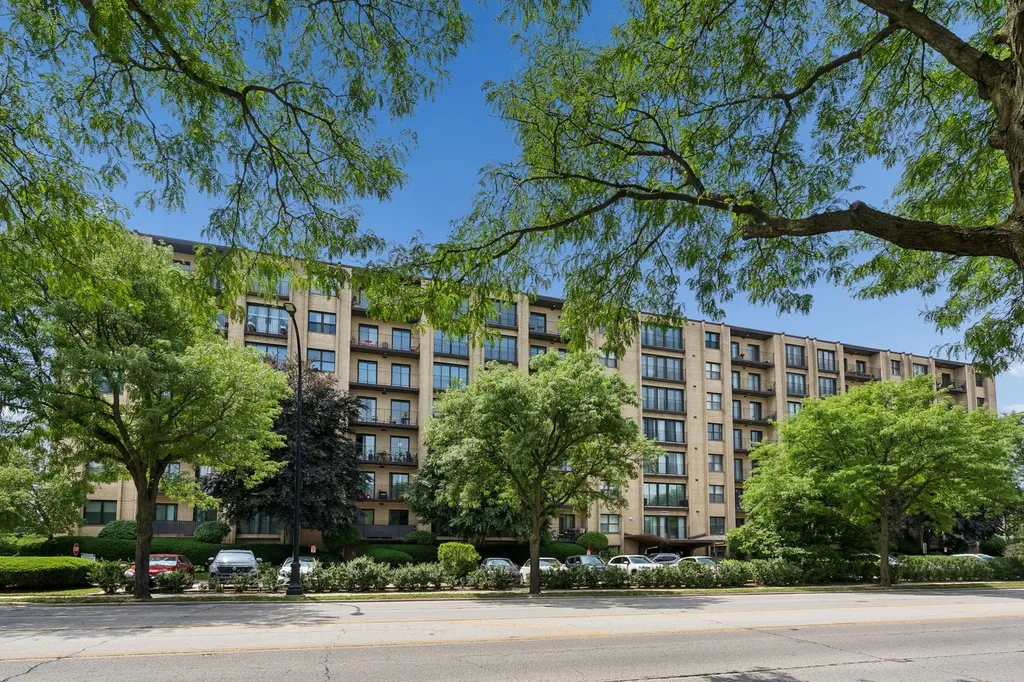 4601 West Touhy Avenue Lincolnwood IL 60712