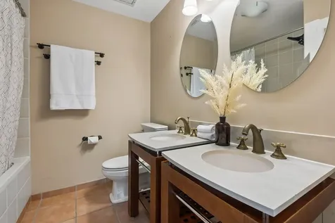 4601 West Touhy Avenue Lincolnwood IL 60712