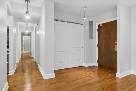 4601 West Touhy Avenue Lincolnwood IL 60712