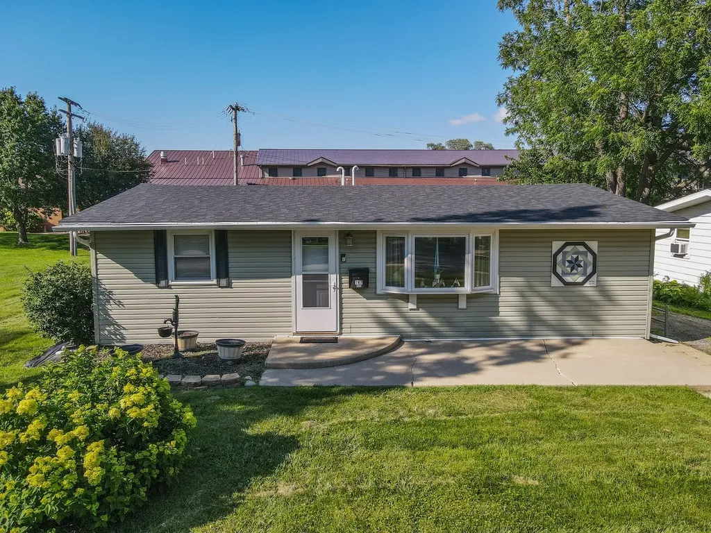 147 East Fifth Street Manteno IL 60950