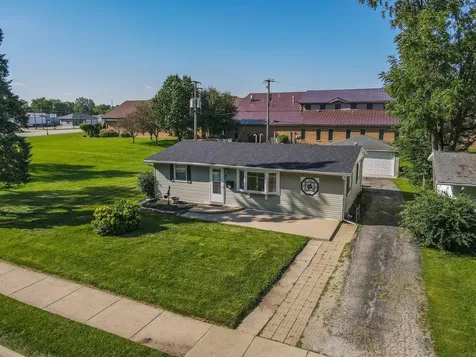 147 East Fifth Street Manteno IL 60950