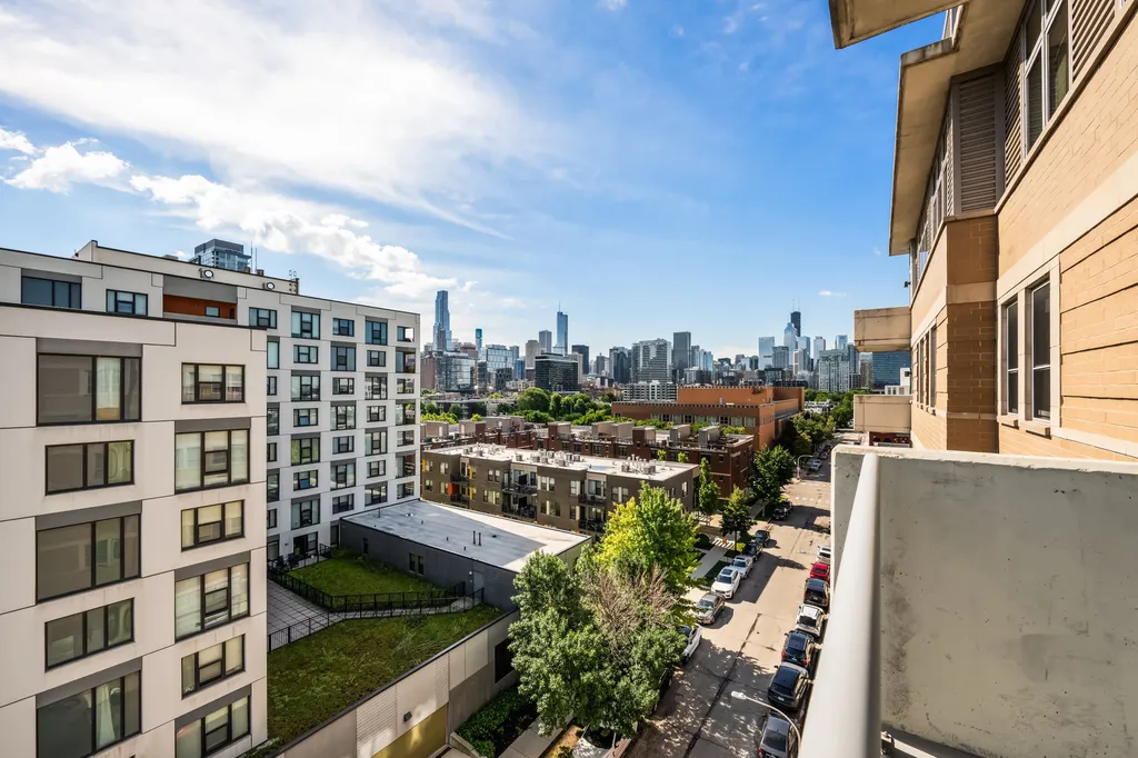 511 West Division Street Chicago IL 60610