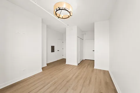 511 West Division Street Chicago IL 60610