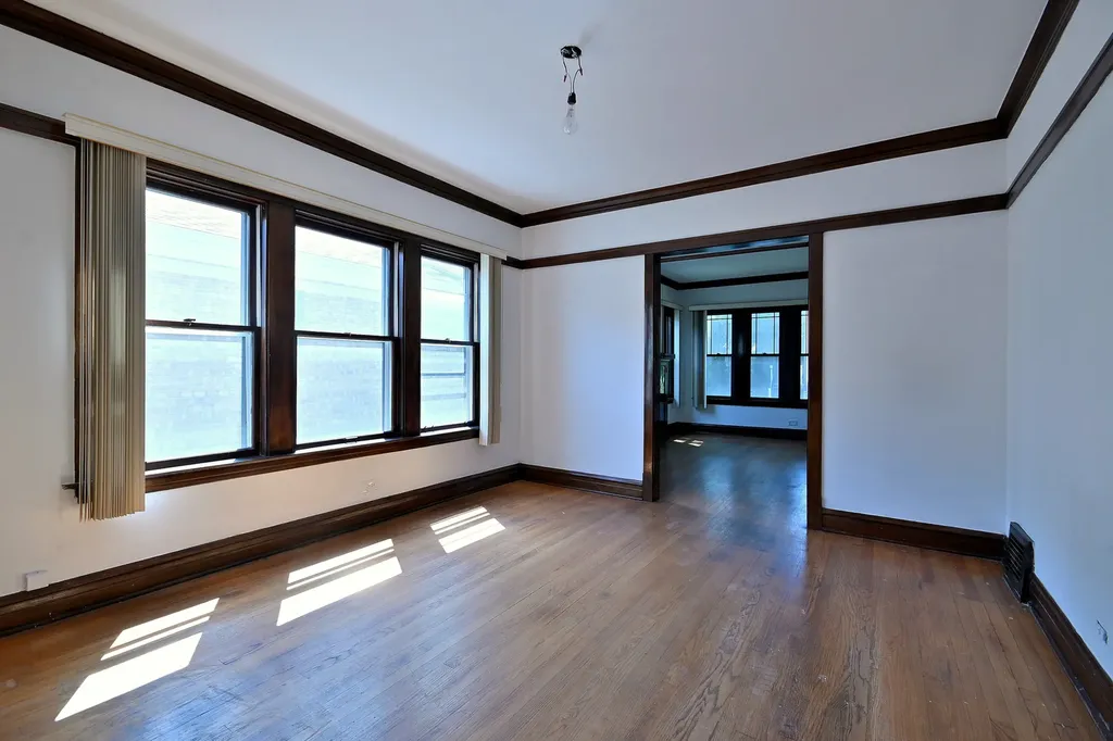 2630 West Carmen Avenue Chicago IL 60625