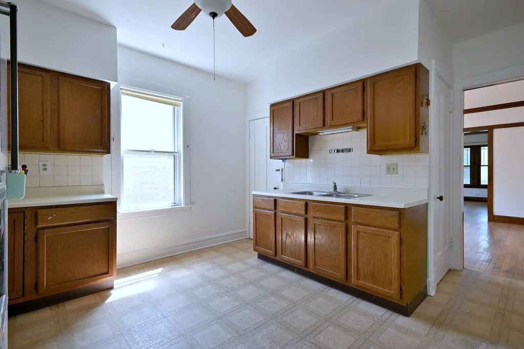 2630 West Carmen Avenue Chicago IL 60625