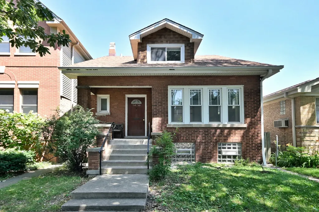 2630 West Carmen Avenue Chicago IL 60625