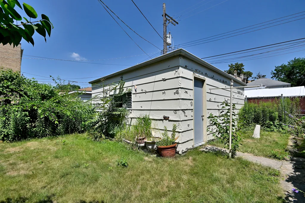 2630 West Carmen Avenue Chicago IL 60625