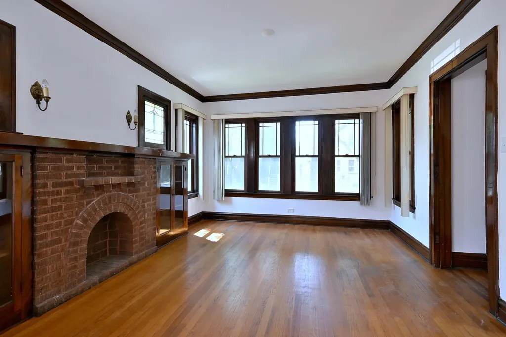 2630 West Carmen Avenue Chicago IL 60625