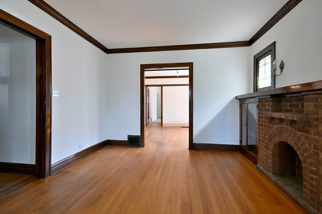 2630 West Carmen Avenue Chicago IL 60625