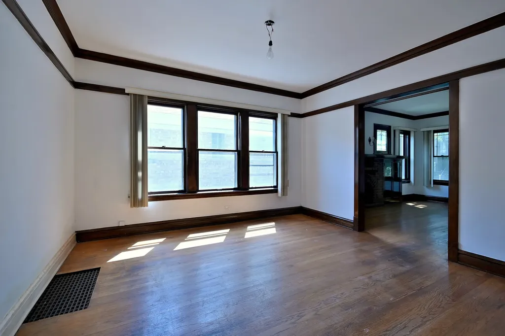 2630 West Carmen Avenue Chicago IL 60625