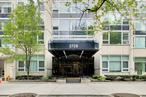 2728 North Hampden Court Chicago IL 60614