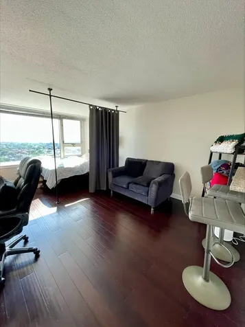 2728 North Hampden Court Chicago IL 60614