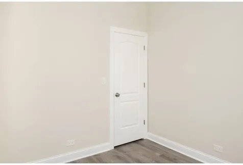 2909 North Mildred Avenue Chicago IL 60657