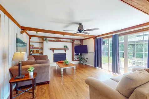 315 East Reseda Parkway Palatine IL 60067