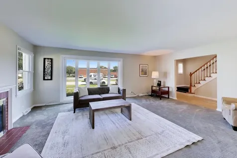 2505 East Mayfair Road Arlington Heights IL 60004