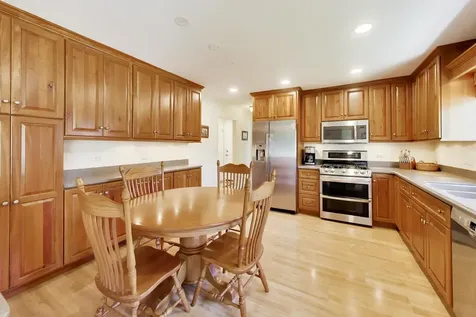2505 East Mayfair Road Arlington Heights IL 60004