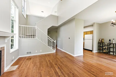 1809 Moore Court St. Charles IL 60174