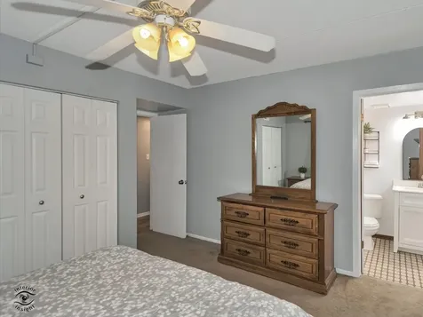 8124 West 169th Street Tinley Park IL 60477