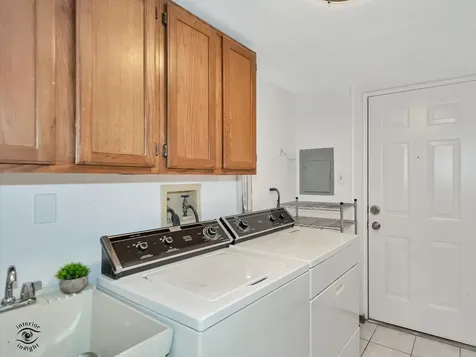 8124 West 169th Street Tinley Park IL 60477
