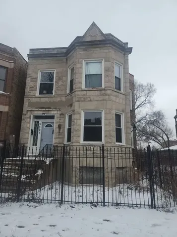 339 South Kilbourn Avenue Chicago IL 60624