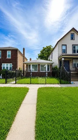 8635 South Burnham Avenue Chicago IL 60617