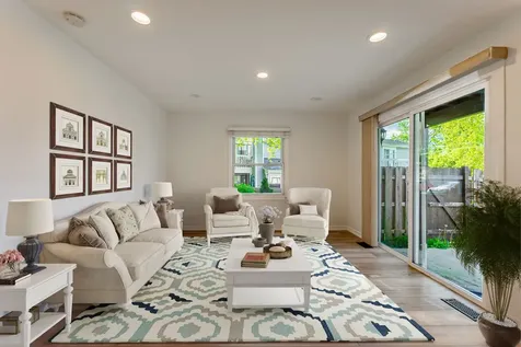 1951 Georgetown Lane Hoffman Estates IL 60169