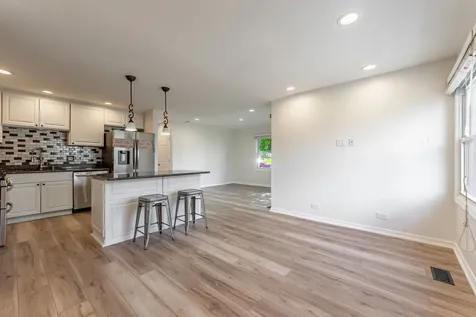 1951 Georgetown Lane Hoffman Estates IL 60169