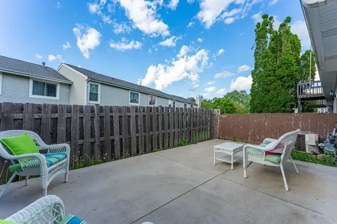 1951 Georgetown Lane Hoffman Estates IL 60169