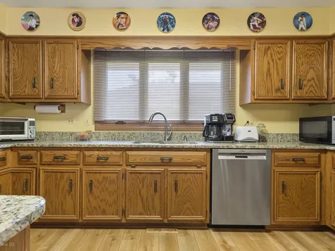 5327 Forest Trail Oak Forest IL 60452