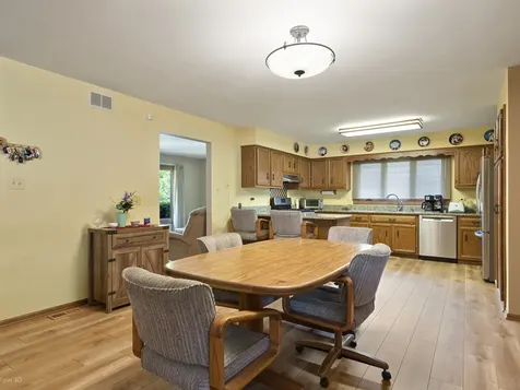 5327 Forest Trail Oak Forest IL 60452