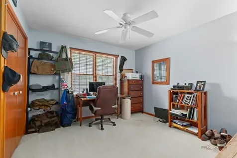 1305 Dancer Court Libertyville IL 60048