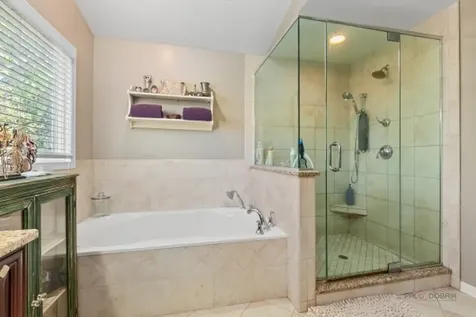 1305 Dancer Court Libertyville IL 60048