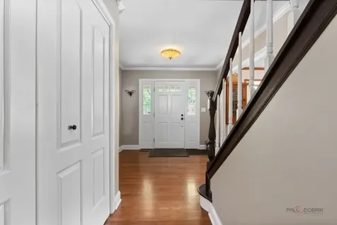1305 Dancer Court Libertyville IL 60048