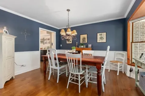 1305 Dancer Court Libertyville IL 60048