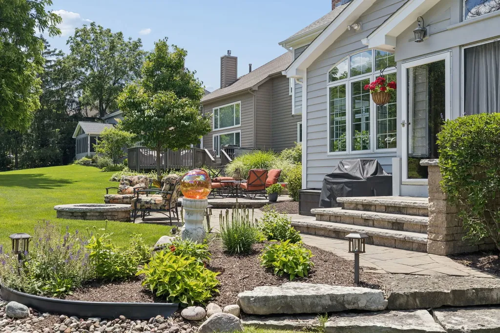 5401 Challen Place Downers Grove IL 60515