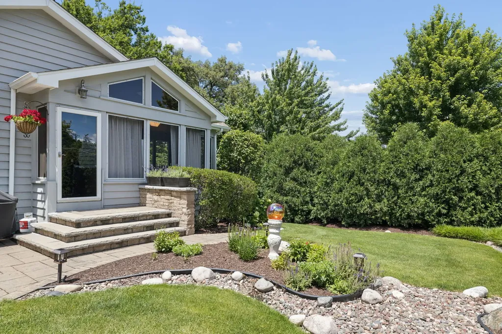 5401 Challen Place Downers Grove IL 60515