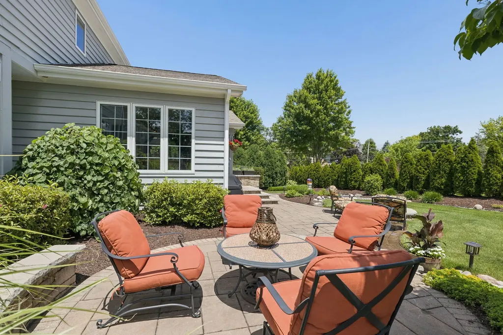 5401 Challen Place Downers Grove IL 60515