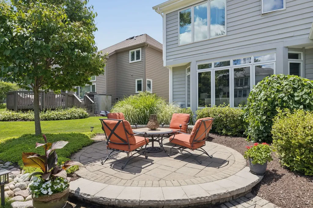 5401 Challen Place Downers Grove IL 60515