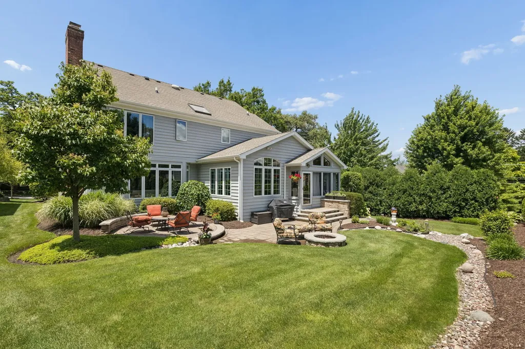 5401 Challen Place Downers Grove IL 60515