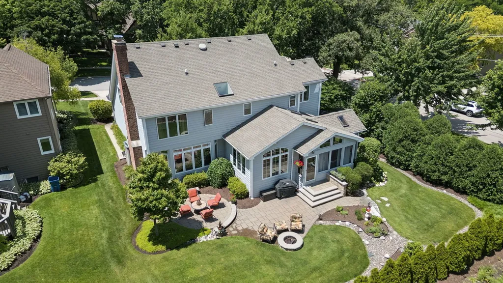 5401 Challen Place Downers Grove IL 60515