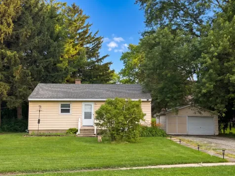 111 Meadow Avenue Woodstock IL 60098